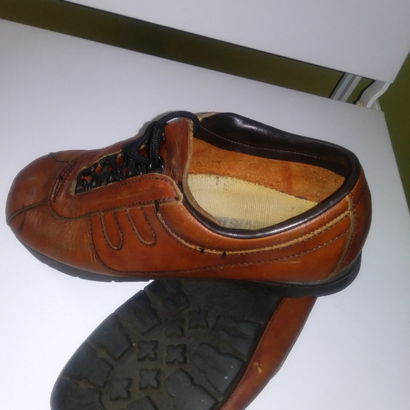 Vintage Levis Orange Tab Earth Shoes 